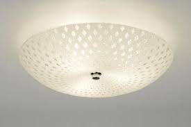 41cm prachtige plafondlamp in een zeer bijzondere uitvoering deze lamp voor aan het plafond is gemaakt van glas dit glas heeft ee plafonnier retro rustique