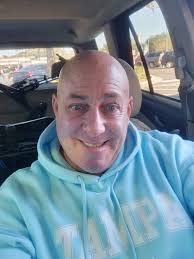 Looking for friends mainly but open to something more!