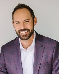 Glenn Hadley's Instagram, Twitter & Facebook