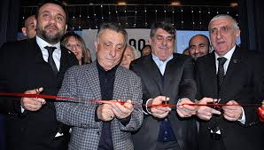 Ahmet nur çebi, çebi enerji, martaş liman tesisleri, çebi denizcilik gibi şirketlerin yönetim kurulu başkanlığı görevlerini yürütmektedir. Besiktas Jimnastik Kulubu