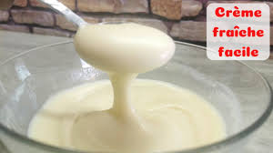 Creme Fraiche Fait Maison Comment Faire De La Creme Fraiche Avec 2 Ingredients Youtube En 2020 Creme Fraiche Recette Creme Fraiche Maison Creme Pour Gateau