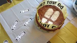 Kuchen wimpel eine süße kleine wimpelkette für kuchen torten cupcakes u v m. Detektiv Party Zum Kindergeburtstag Deko Kuchen Spiele Mamaskind
