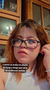 en mi vive una kpoper que ama la música de esos lares pero también una  dolida con 5 divorcios imaginarios jajajaja #kpoper #kpop #humor #fypシ