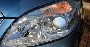 Resultado de imagen de Faros del coche a punto
