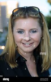 Lisa mitchell hi-res stock photography and images