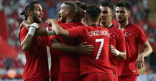 Türkei gegen italien in rom eröffnet das turnier italien will nach 1968 zum zweiten mal die fußball heute live im stream auf dazn. Island Vs Turkei Heute Live Im Tv Und Live Stream Die Em Qualifikation Goal Com