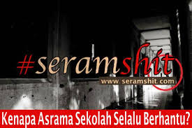 Dia berkata bahawa dia sedang memandu di sebuah lebuhraya pada lewat malam bersama kedua ibu bapanya, isterinya dan bayi mereka. Tahukah Anda Kenapa Asrama Sekolah Selalu Ada Cerita Seram