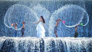 Budaya kerja yang inovatif dan penuh semangat. Https Travel Tribunnews Com 2020 01 10 Wisata Perahu Ekowisata Mangrove Wonorejo Alternatif Liburan Akhir Pekan Di Surabaya Https Cdn 2 Tstatic Net Travel Foto Bank Images Hutan 20170306 183028 Jpg Pengunjung Menikmati Hutan Wisata Mangrove