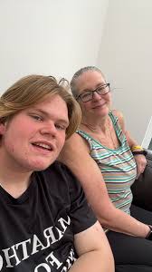 Nannypod (@DeakinSue1)