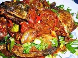 Aku simpan dalam freezer di kulkas, jadi walau sudah beberapa hari (alhamdulillah gak sampai 1 minggu he he) ikan masih dalam kondisi baik. Resepi Ikan Goreng Pedas Gurih Resepi Merory Sedap Betul
