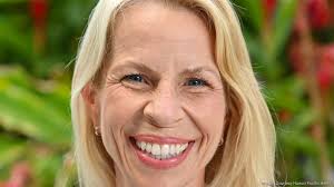 Hawaiian Airlines flight attendants donate supplies to Maui families in  need