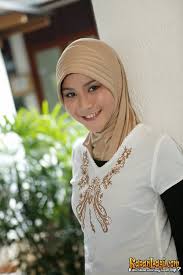 10 gaya hijab zaskia adya mecca saat photoshoot, menakjubkan. Zaskia Adya Mecca Picture