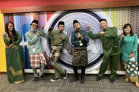 Karangan cerita hari raya aidilfitri. Sedih Tak Dapat Beraya Di Kampung Jom Hidupkan Suasana Raya Menu Syawal Boleh Dihidang Di Mana Mana Pek Ceria Raya Kan Ada Semasa Mstar