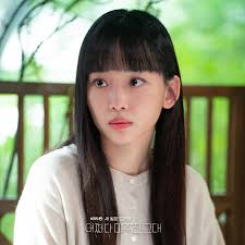 Actress Jin Ki Joo Impresses with Diverse Profile as Samsung Technology  Consultant and SBS Reporter