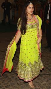 Kareena Kapoor And Saif Ali Khan Wedding Pictures Hot Dress Indian Fashion Sara Ali Khan