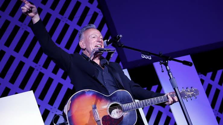 Bruce Springsteen Joins Bleachers for 'Jersey Girl' and 'Chinatown' at Asbury Park's Stone Pony | Yardbarker