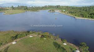 Danau aek natonang berlokasi di desa tanjungan,kabupaten samosir. Objek Wisata Aek Natonang Samosir Dipermak Bupati Rapidin Ajak Wisatawan Berkunjung Wisata Kuliner Medanbisnisdaily Com