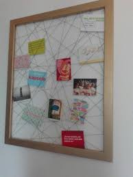 Goldener Bilderrahmen Mit Schnuren Und Postkarten Bilderrahmen Gold Bilderrahmen Basteln Bilderrahmen