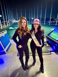 Birthday fun at @topgolf, with my beautiful, fun friend (since High School)  LIZ aka Lizard ⛳️💕🎂 (Have you been to Top Golf Montebello yet??)  #Aqaurius #SGV #chachas 😉
