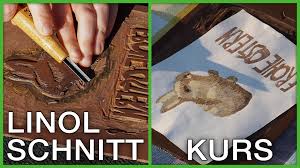 Auf dieser seite möchte ich dir schritt für schritt zeigen wie man einen linolschnitt anfertigt und diesen druckt. Mehrfarbiger Linolschnitt Kurs Fur Kinder Und Anfanger Osterkarte Alexander Broy