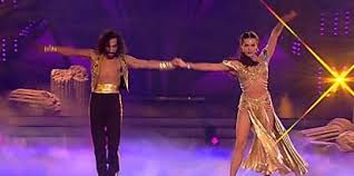 A professional dance couple tested positive for the corona. Let S Dance Profi Challenge Alexander Klaws Singt Erstmals Live Mit Seiner Frau Let S Dance Alexander Frau