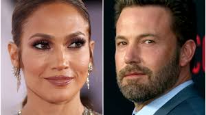 Here's Why Ben Affleck Reportedly Reached Out to Jennifer Lopez Before  Reunion Rumors