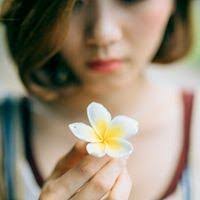 Jessica Malhotra's Instagram, Twitter & Facebook