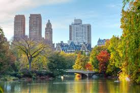 Согласно журналу new york post она неоднократно видела призрак мужа, сидящего за его белым пианино. Central Park New York 10 Things To Do Telegraph