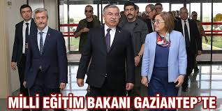 Yeni kabinede kimlerin olacağı merak ediliyor. Milli Egitim Bakani Gaziantep Te