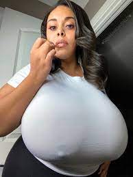 Queenies World - Busty BBW Babes - Busty BBW Porn
