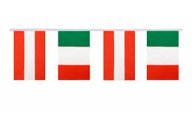 Aus der eu kamen zuvor zurückhaltendere töne. Freundschaftskette Osterreich Italien 15 X 22 Cm Flaggen Shop Ch