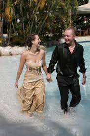 Wet Wedding Gown Wet Wedding City Wedding Photography Wedding Gowns