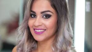 Granny hair faz a cabeça de mulheres jovens e ousadas, que adotam os fios  brancos e grisalhos muito antes do tempo