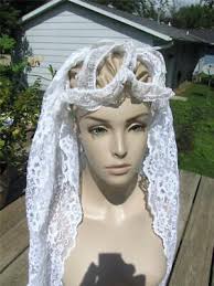 Vtg FLOOR LENGTH WHITE CHANTILLY LACE W PEARLED CROWN HEADPIECE WEDDING  VEIL