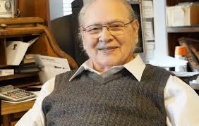 Chuyện về nhà đồng sáng lập thứ 3 của Apple: Từng bán 10% cổ phần của Apple  để lấy 800 USD, hiện đang ở nhà thuê