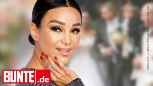 Verona feldbusch — stock editorial photography. Verona Pooth 15 Jahre Kirchlich Verheiratet So Sah Verona Als Braut Aus Youtube