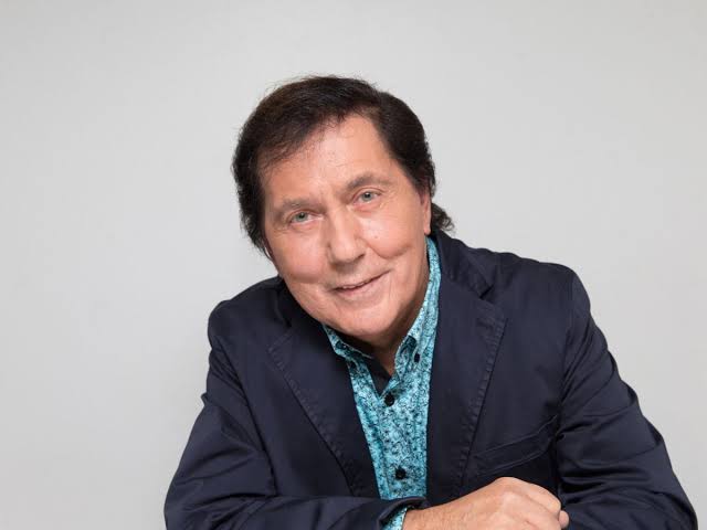 Mort de Frank Michael : Comment sa fille Sandra lui a longtemps caché qu'il  était atteint d'un cancer incurable - Télé 2 Semaines