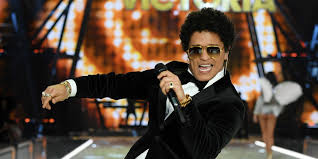 We provide easy how to style tips as well as letting you know which hairstyles will match your face shape, hair texture and hair density. Bruno Mars Wears High Heels Bruno Mars Victoria S Secret Fashion Show 2016