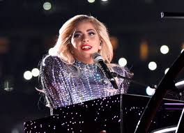 Black And Gold To The Super Bowl Song This Is Lady Gaga S Exact Red Lip Combo From Her Super Bowl Performance Lady Gaga Makeup Lady Gaga Beauty