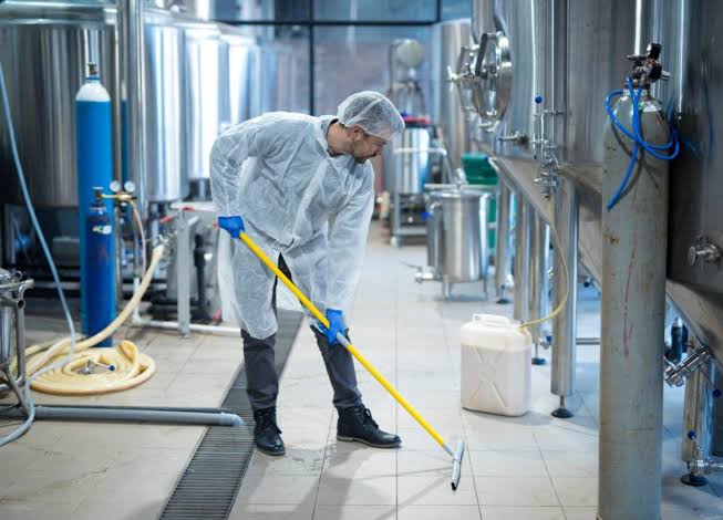 Industrial Cleaning Services | Samsic UK