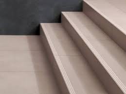 Treppen fliesen verlegen » anleitung in 3 schritten (winnie lambert). Treppenfliesen Mit Strukturierter Kante Aussentreppe Fliesen Treppe Fliesen Treppenfliesen