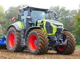 CLAAS-AXION