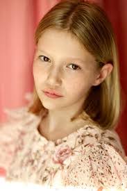 Aimee Meek's Instagram, Twitter & Facebook