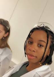 Sofie, Simen, Selma, Grace, Hedda og Tomine angrer ikke på valg av  videregående skole