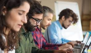 Academia de tecnología Henry ofrece curso de IA gratis