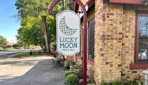 Lucky Moon Pies is expanding, opening a new café in Mahomet - Smile  Politely — Champaign-Urbana's Culture Magazine
