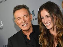 Born as jessica rae springsteen in los angeles on december 30, 1991, to father bruce springsteen and mother patti scialfa. L2h2hfj Eicytm