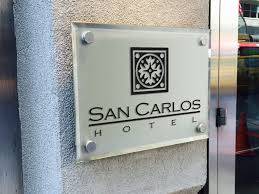 Free Outdoor Signage Mock Up Free Mockup In 2020 Outdoor Signage Signage Free Mockup