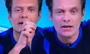 Ryan seacrest news, gossip, photos of ryan seacrest, biography, ryan seacrest girlfriend list 2016. Ryan Seacrest Denies He Suffered A Stroke After Fans Express Concern Daily Mail Online
