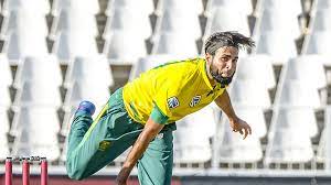 The incident took place when imran tahir got the wicket of sri lanka batsman asela gunaratne. Imran Tahir Reprimanded For Junaid Jamshed T Shirt